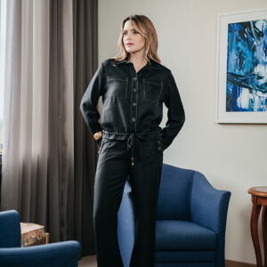 CONJUNTO SOUL JAQUETA E CALÇA PESPONTOS EM CREPE TWILL