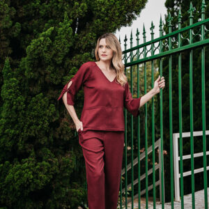 CONJUNTO HELENA BLUSA RECORTES E CALÇA ELASTCO EM CREPE TWILL