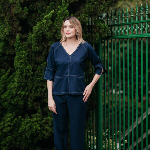 CONJUNTO HELENA BLUSA RECORTES E CALÇA ELASTCO EM CREPE TWILL