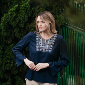 BLUSA DALVA PALA BORDADA EM VISCOLINHO MARINHO