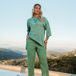 CONJUNTO LETICIA EM VISCOLINHO E CREPE DEVORE